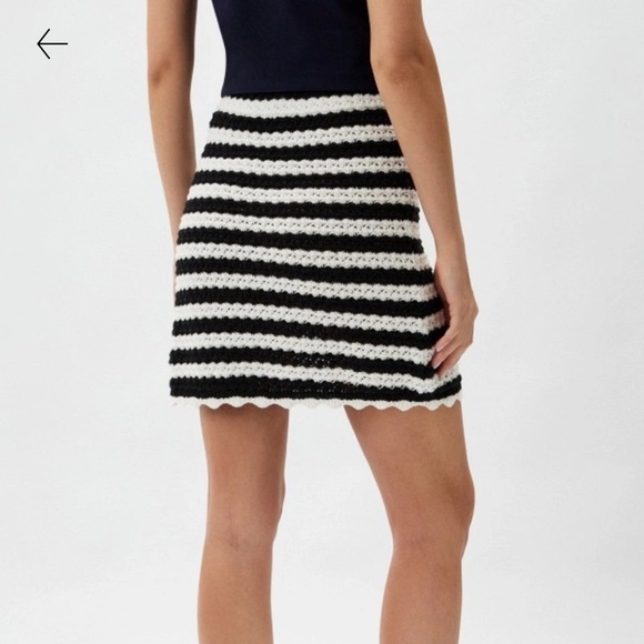 TOMMY JEANS Size L  Womens Crochet Cotton Mini Skirt Population Black & White - Picture 3 of 14